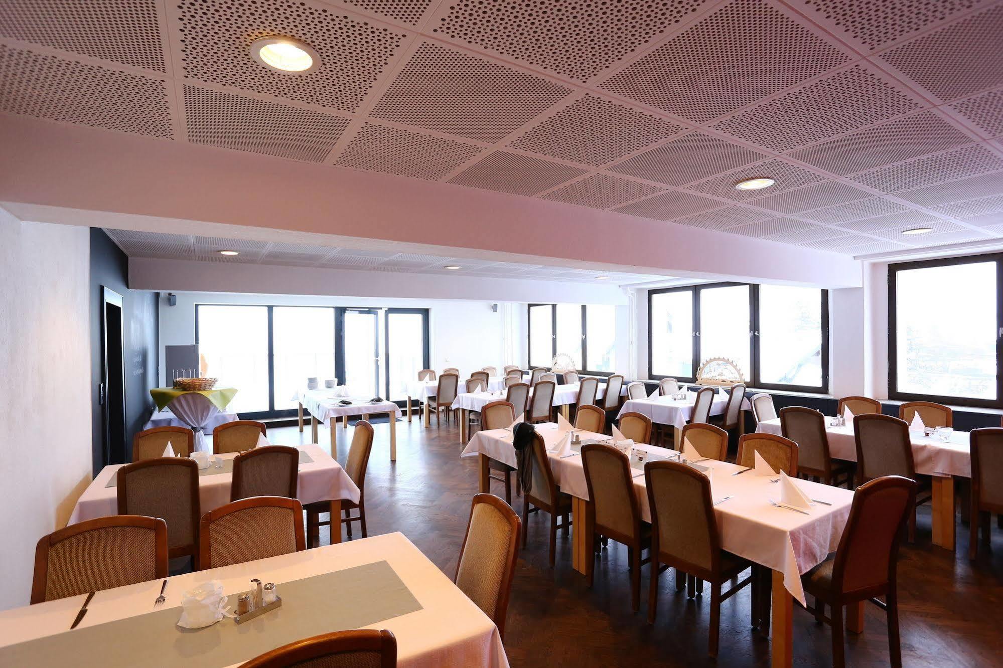 אוברוויזנטל K1 Sporthotel - Bike & Ski Inklusive Hotel מראה חיצוני תמונה